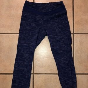 Blue cropped exercise leggings